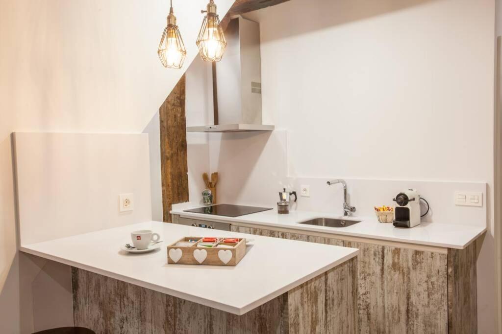 Appartamento Bonito Apartamento, Nuevo Y En El Casco Viejo!!! Bilbao Esterno foto
