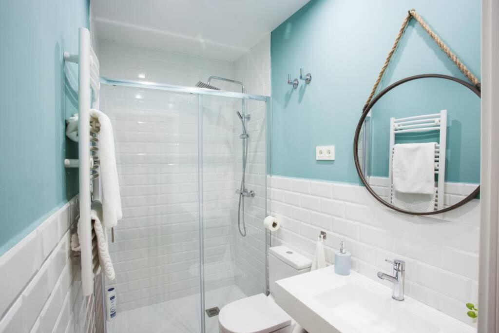 Appartamento Bonito Apartamento, Nuevo Y En El Casco Viejo!!! Bilbao Esterno foto